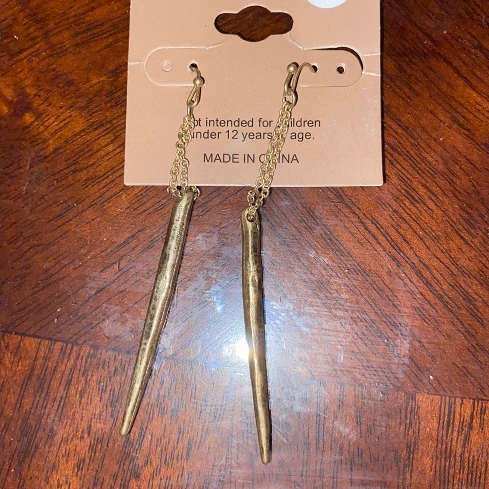 Gold dangle earrings!!!